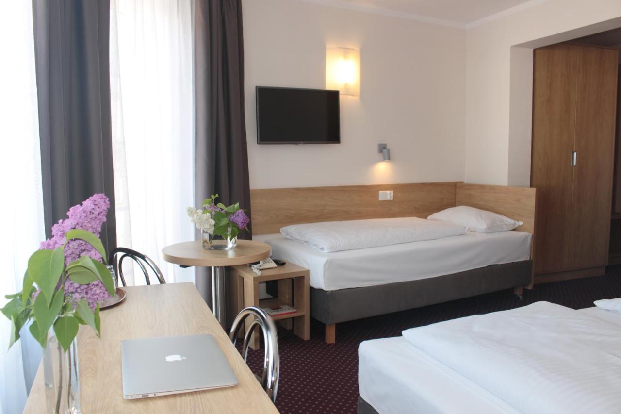 Hotel Huszcza مارونجوفو المظهر الخارجي الصورة
